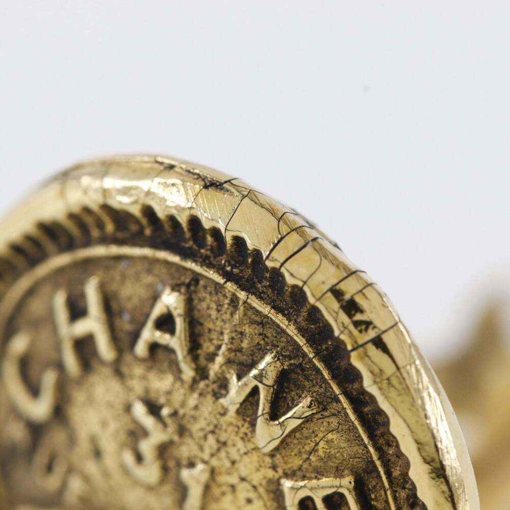 CHANEL Vintage Gold Earrings - Picture 5 of 9